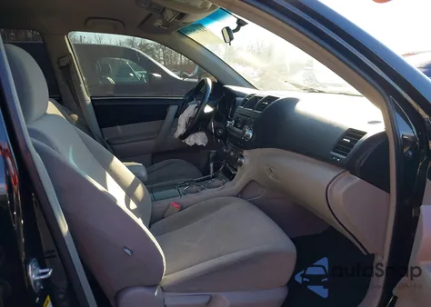 2011 Toyota Highlander Base V6 из США, поврежденный, VIN 5TDBK3EH7BS067892